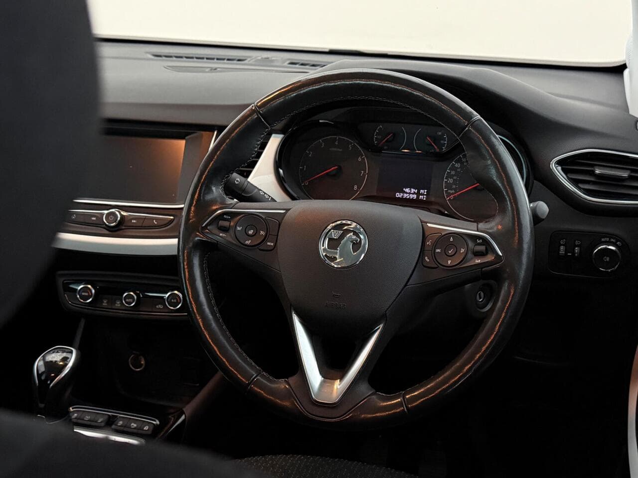 Vauxhall Crossland thumbnail Steering Wheel