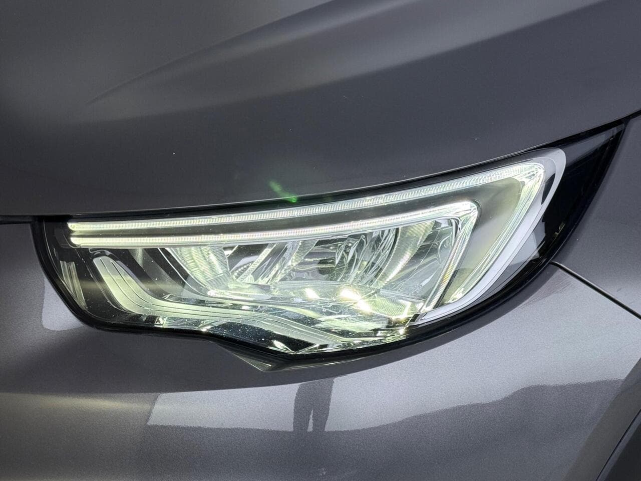 Vauxhall Grandland X thumbnail Lights Front