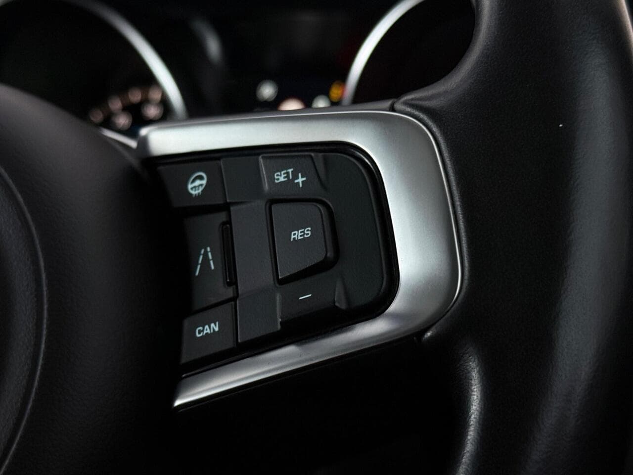Jaguar F-PACE thumbnail Misc Controls
