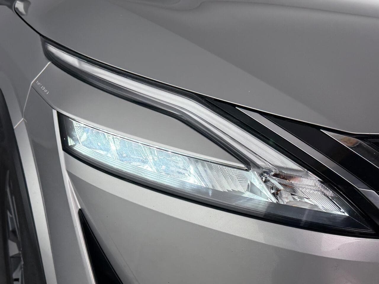 Nissan Qashqai thumbnail Lights Front