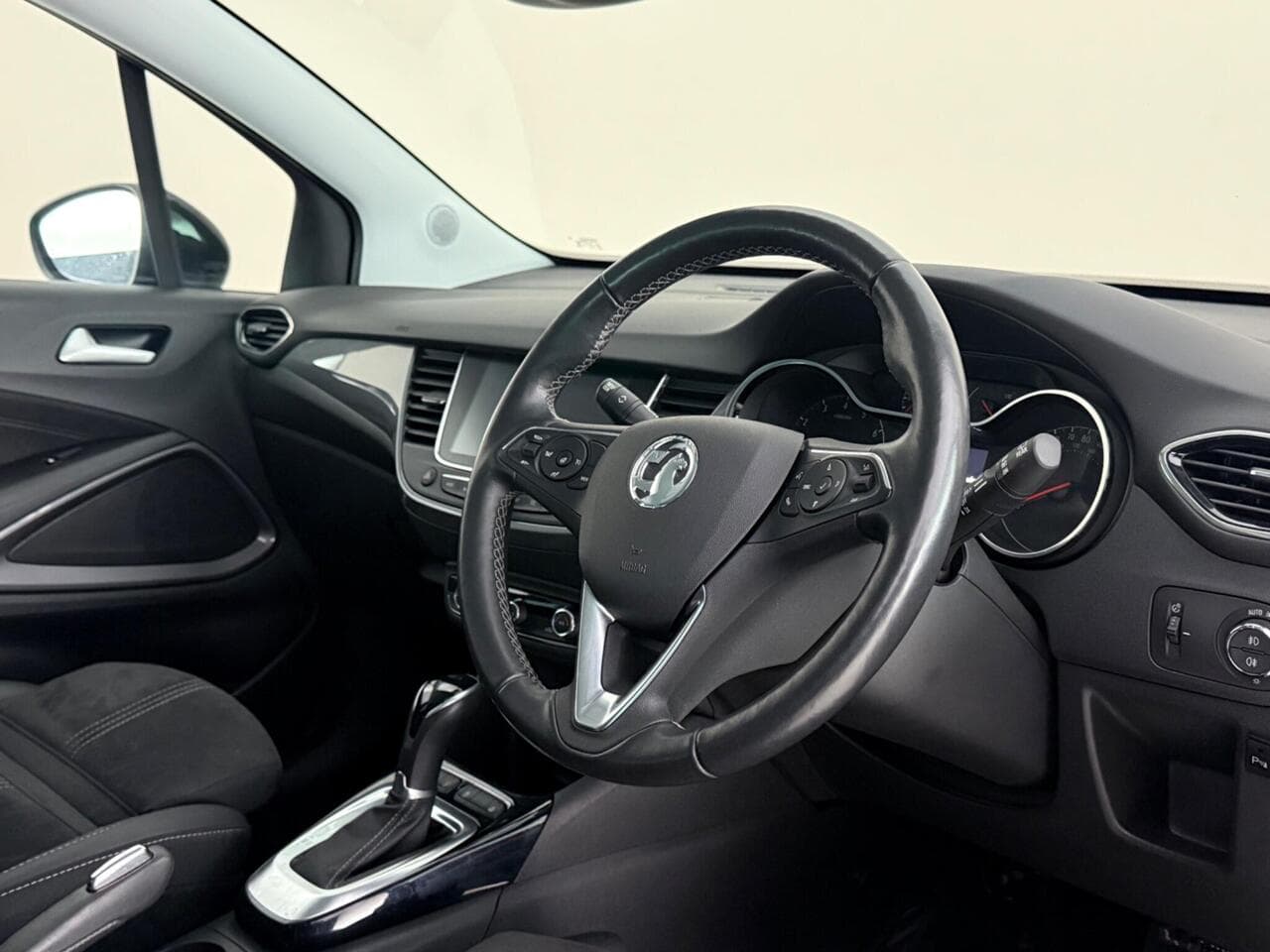 Vauxhall Crossland thumbnail Interior Front