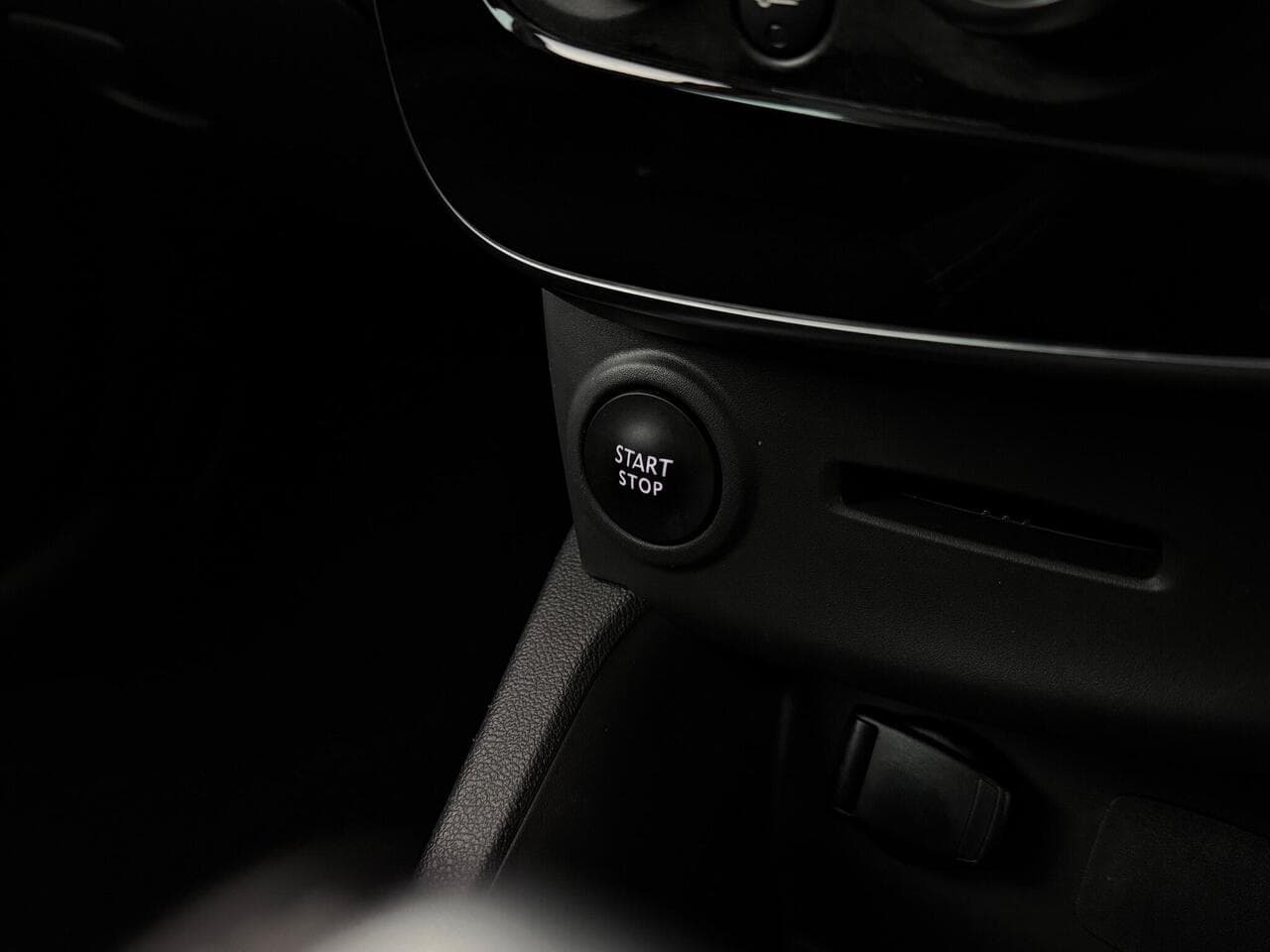 Renault Clio thumbnail Interior Front