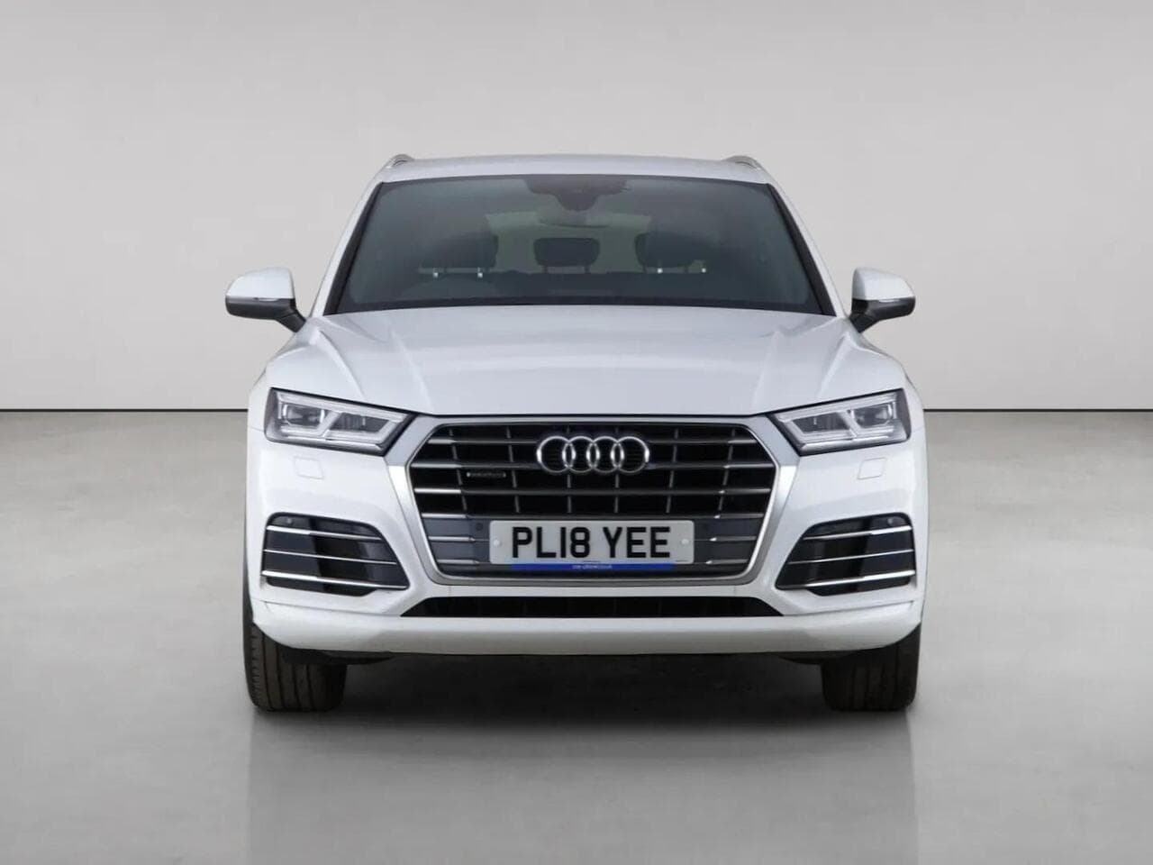 Audi Q5 thumbnail Front
