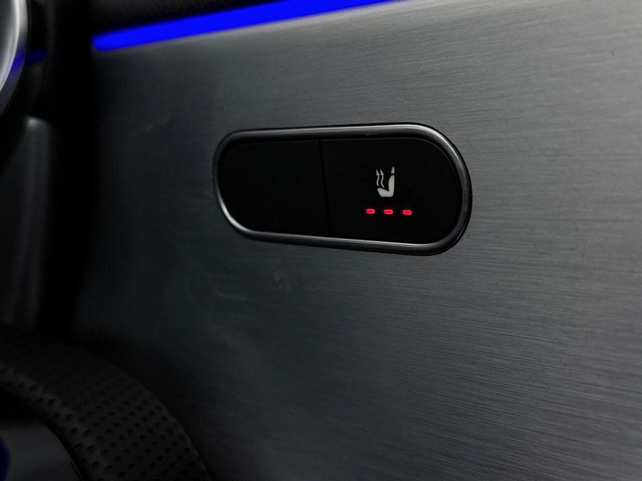 Mercedes-Benz A Class thumbnail Misc Controls