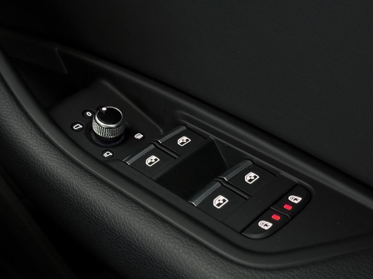 Audi A4 Avant thumbnail Misc Controls