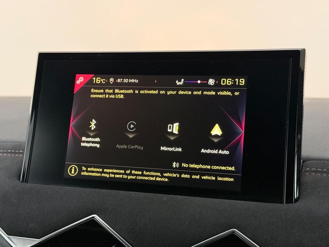 DS AUTOMOBILES DS 3 CROSSBACK thumbnail Infotainment System