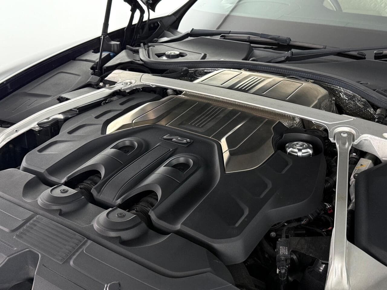 Bentley Continental thumbnail Engine