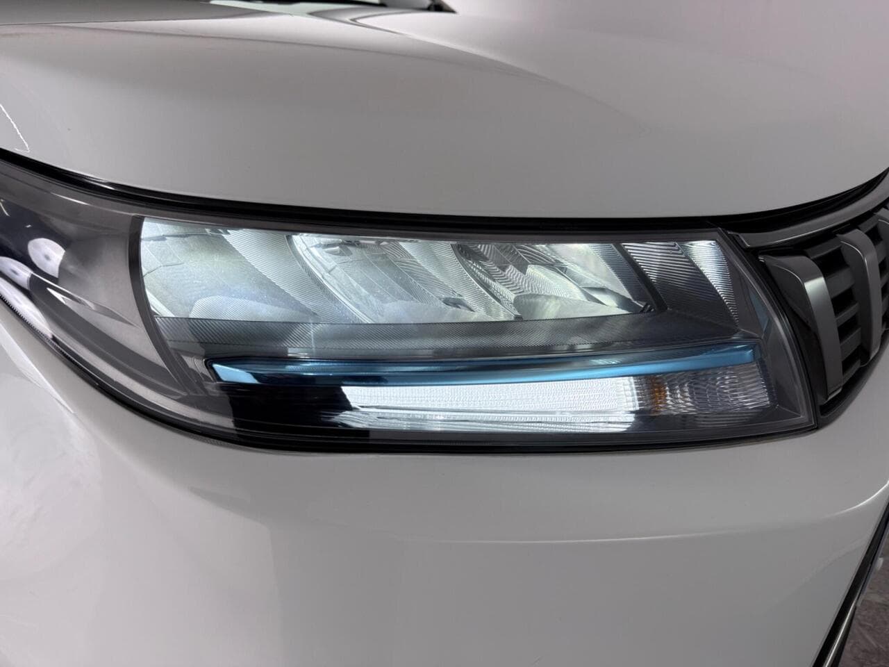 Suzuki Vitara thumbnail Lights Front