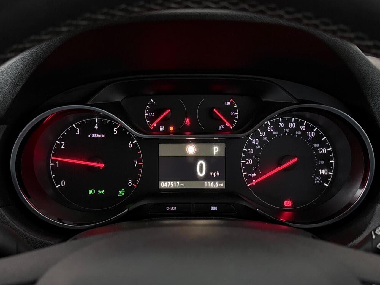 Vauxhall Grandland X thumbnail Driver Instruments