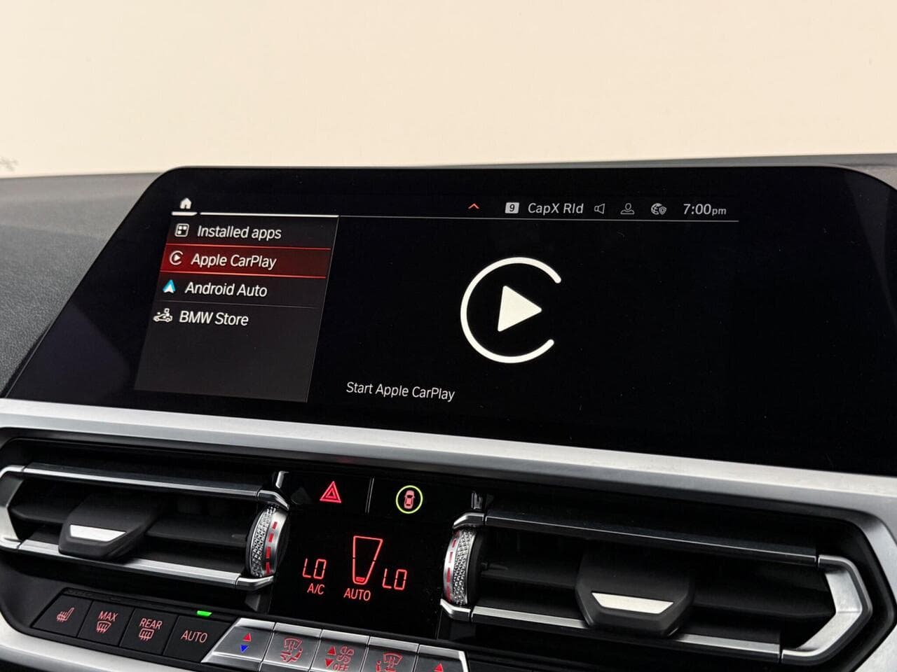 BMW 3 Series thumbnail Infotainment System