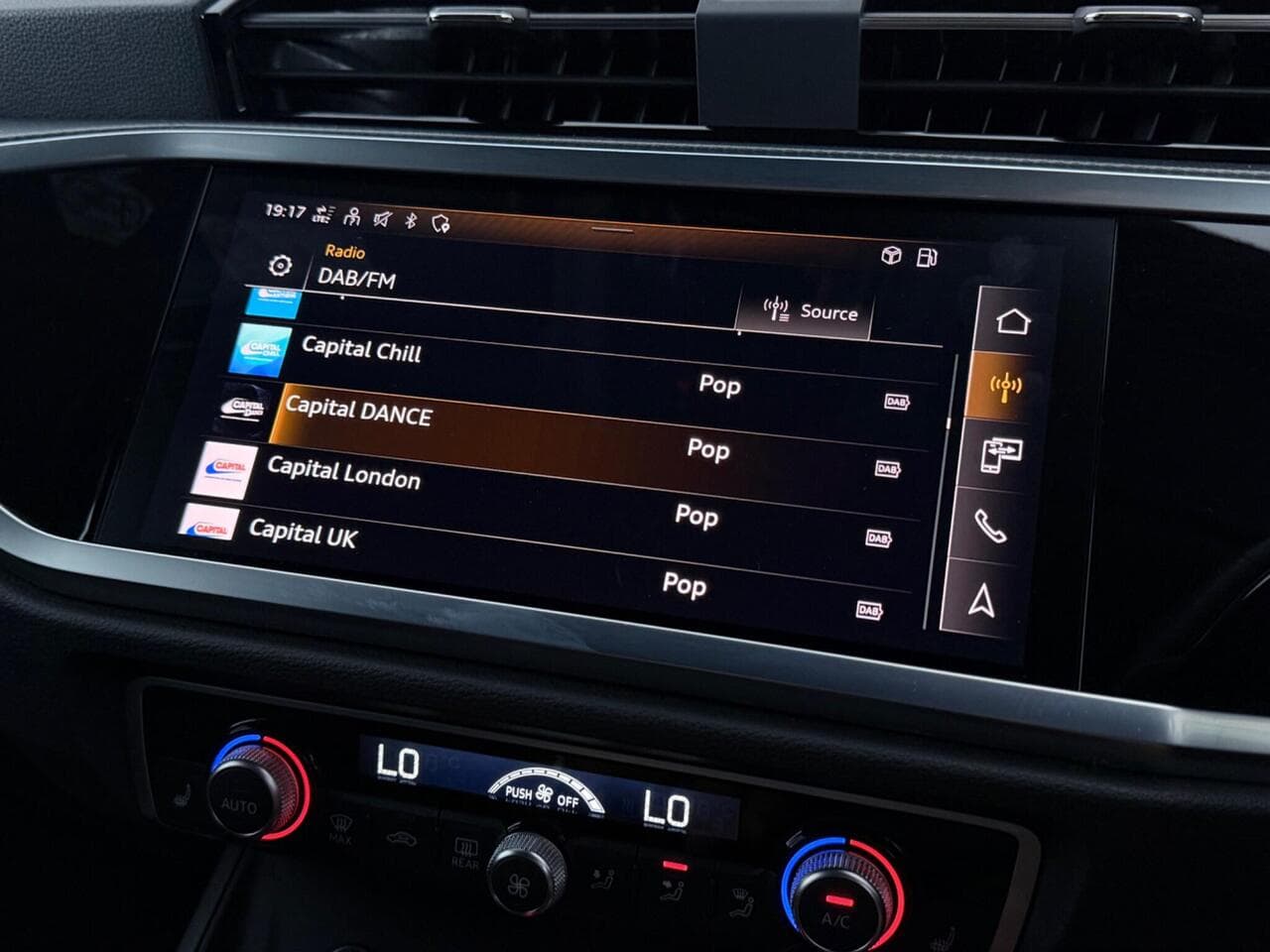 Audi Q3 thumbnail Infotainment System