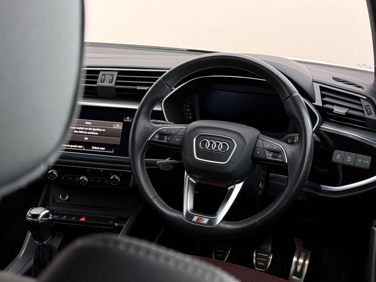 Audi Q3 thumbnail Steering Wheel