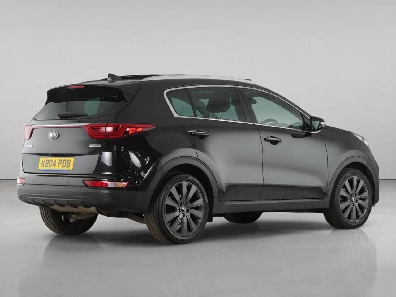 Kia Sportage thumbnail Rear Right