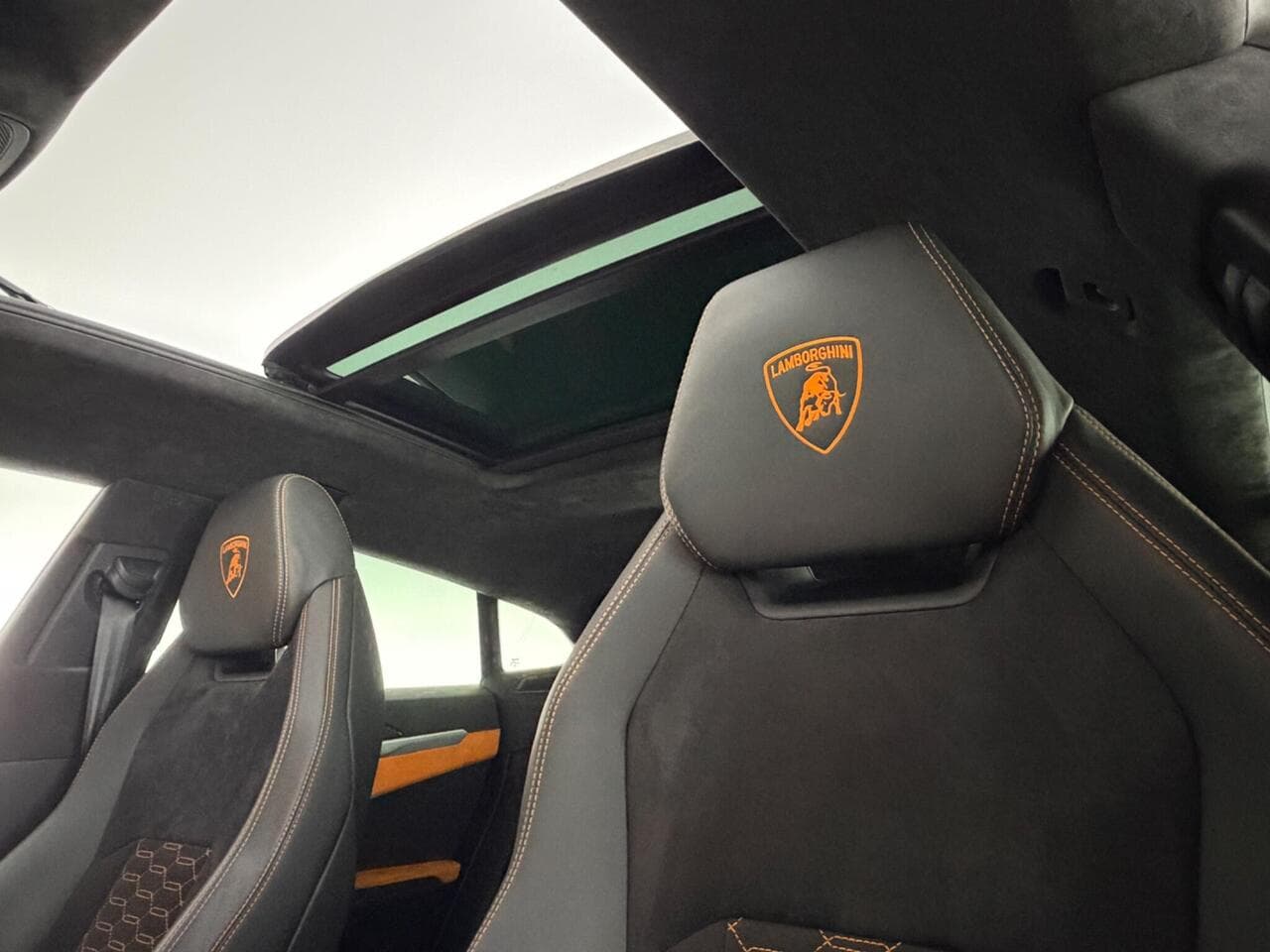Lamborghini Urus thumbnail Steering Wheel