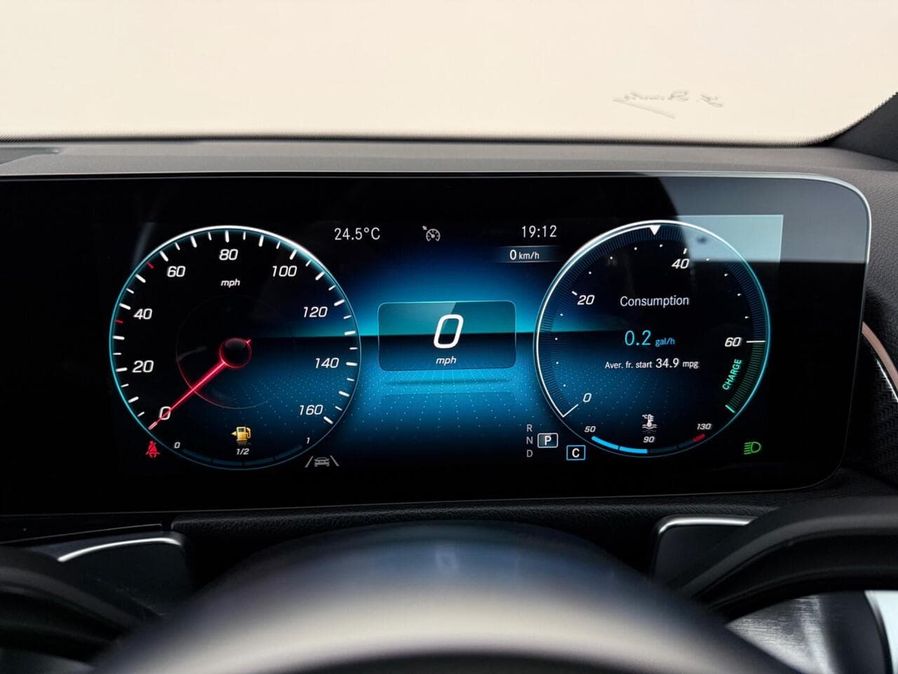 Mercedes-Benz GLB thumbnail Driver Instruments