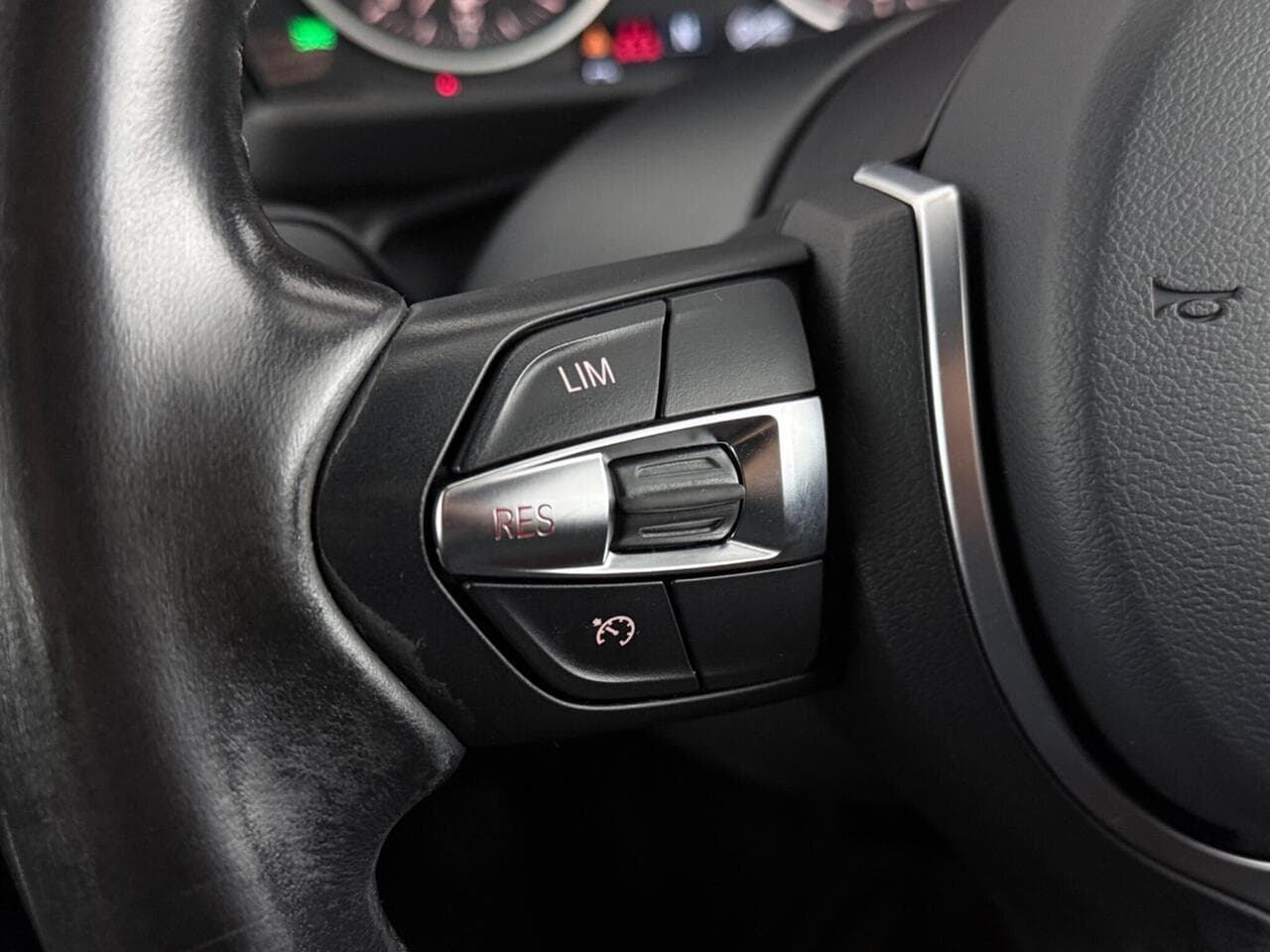 BMW 2 Series Gran Tourer thumbnail Misc Controls