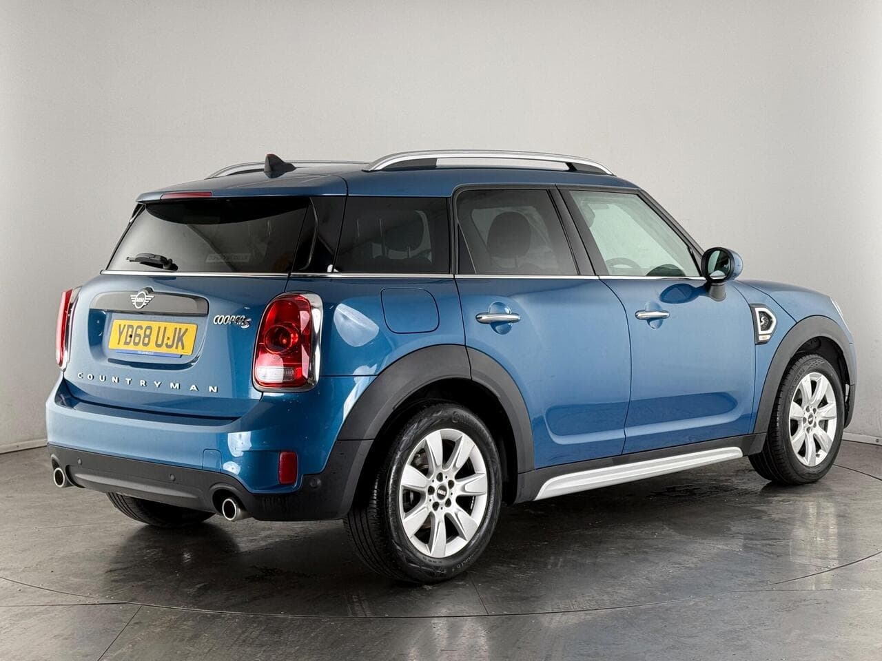 MINI Countryman thumbnail Rear Right