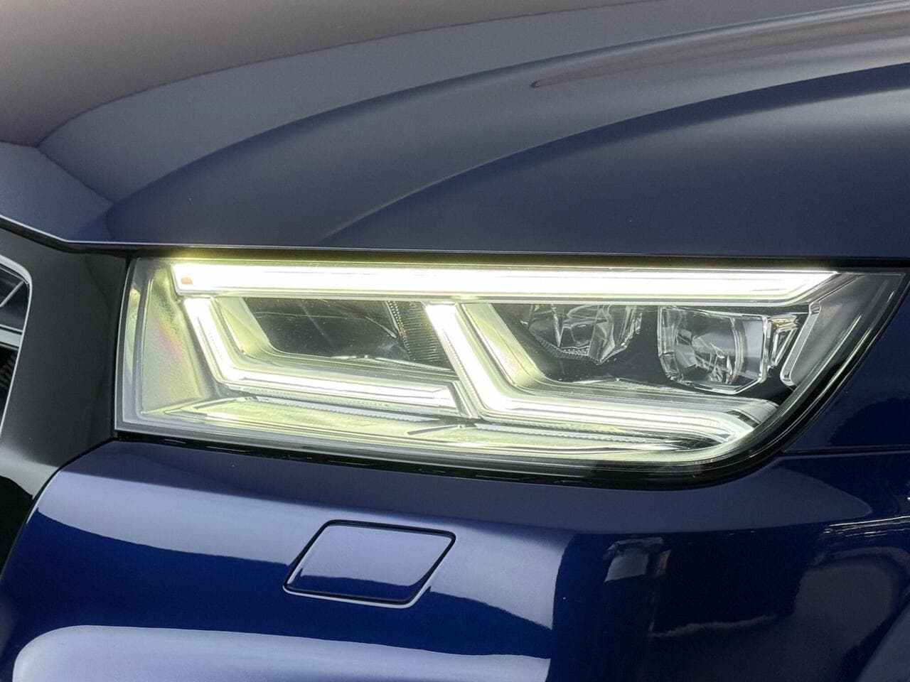 Audi Q5 thumbnail Lights Front