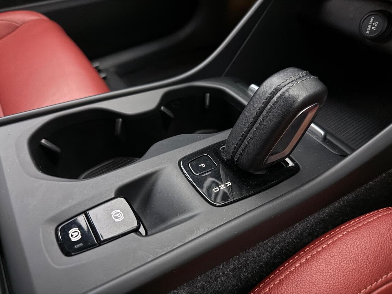 Volvo XC40 thumbnail Inconclusive
