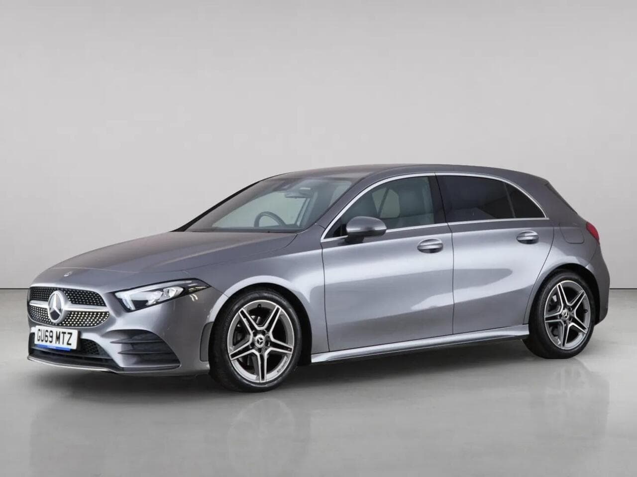 Mercedes-Benz A Class thumbnail Front Left