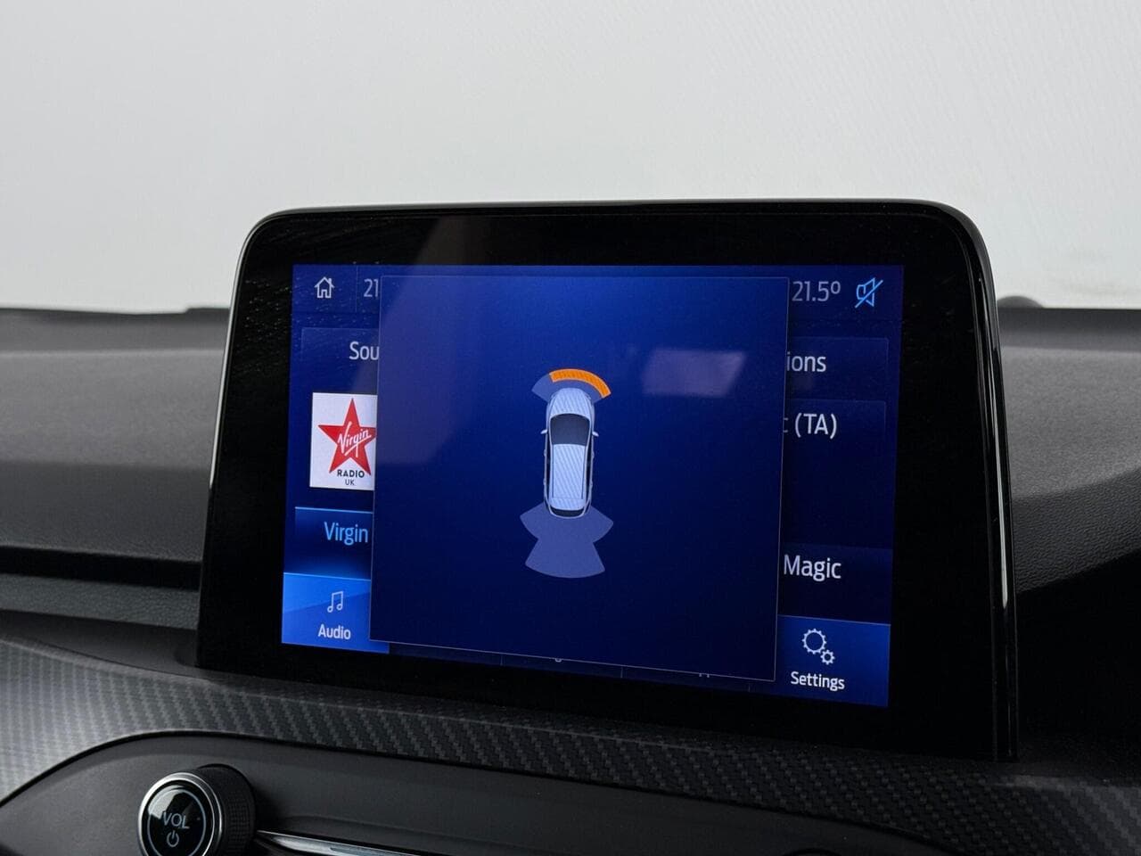 Ford Focus thumbnail Infotainment System