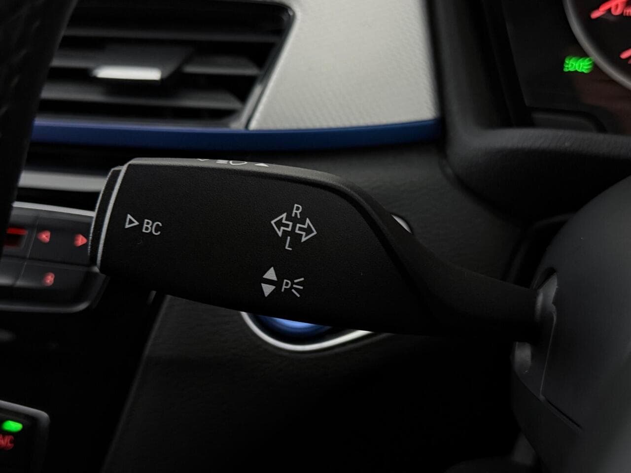 BMW X1 thumbnail Misc Controls