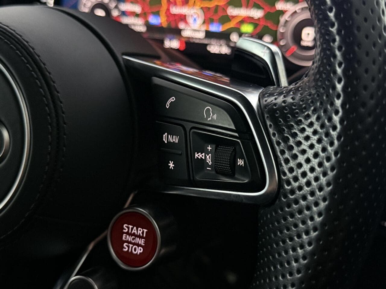 Audi R8 thumbnail Misc Controls