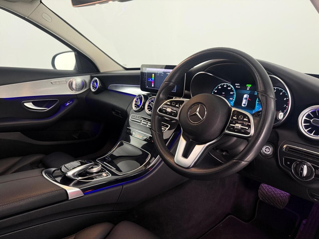 Mercedes-Benz C Class thumbnail Interior Front