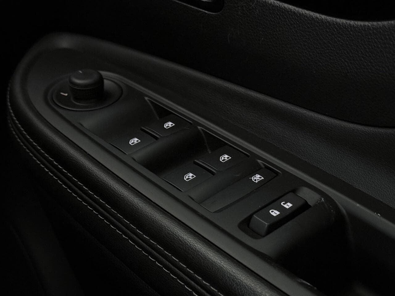 Vauxhall Mokka X thumbnail Misc Controls