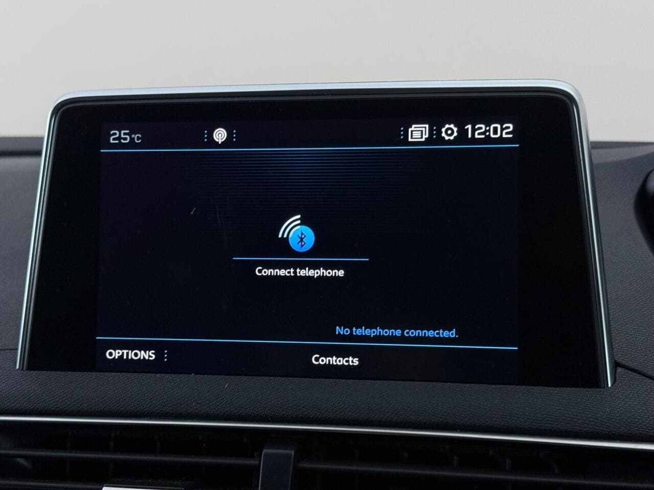 Peugeot 5008 thumbnail Infotainment System