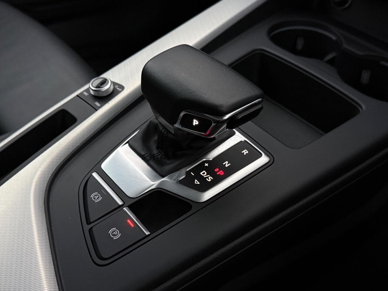 Audi A4 thumbnail Interior Front