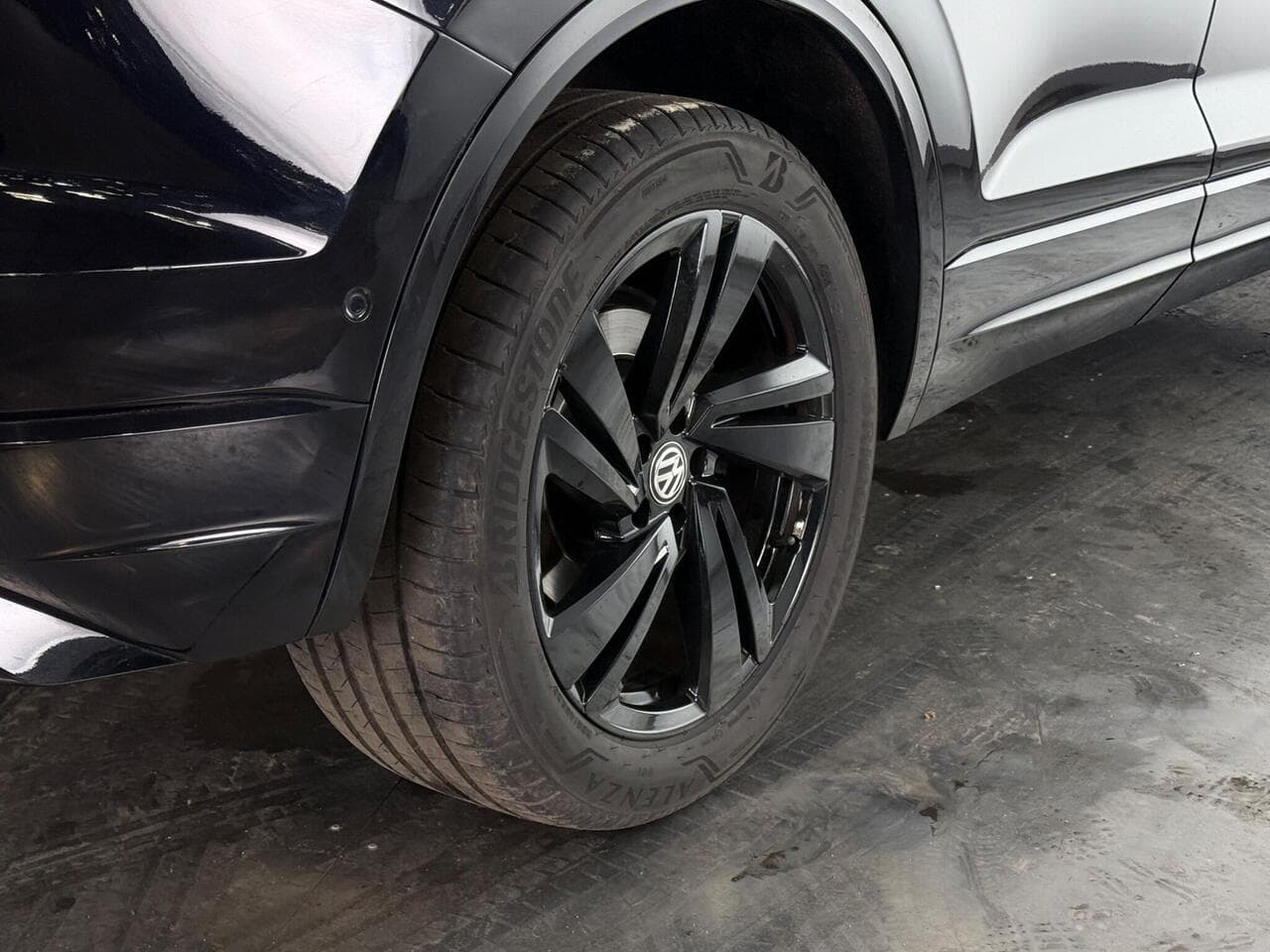 Volkswagen Touareg thumbnail Wheel