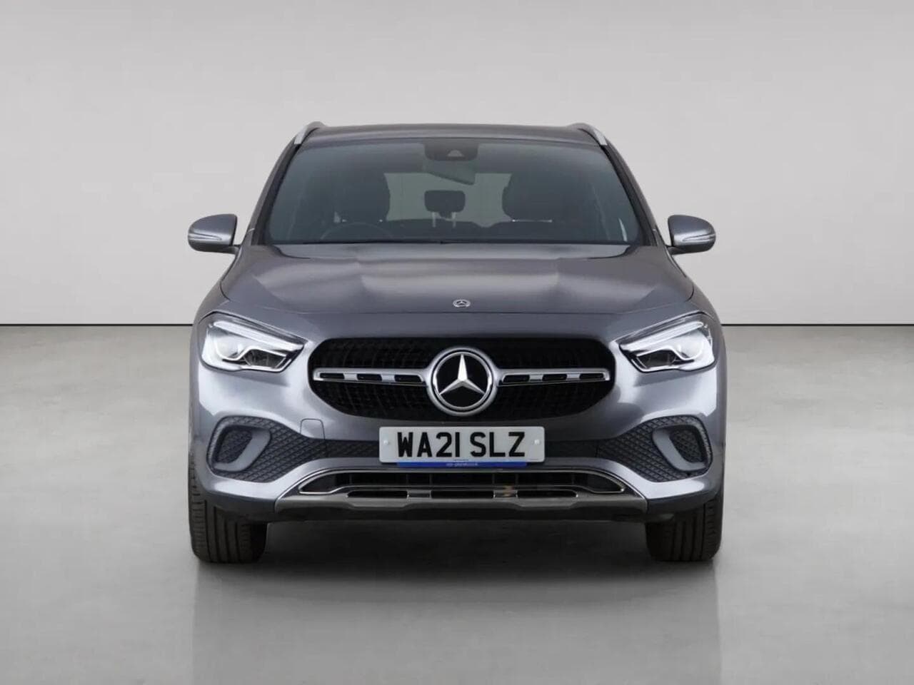 Mercedes-Benz GLA thumbnail Front