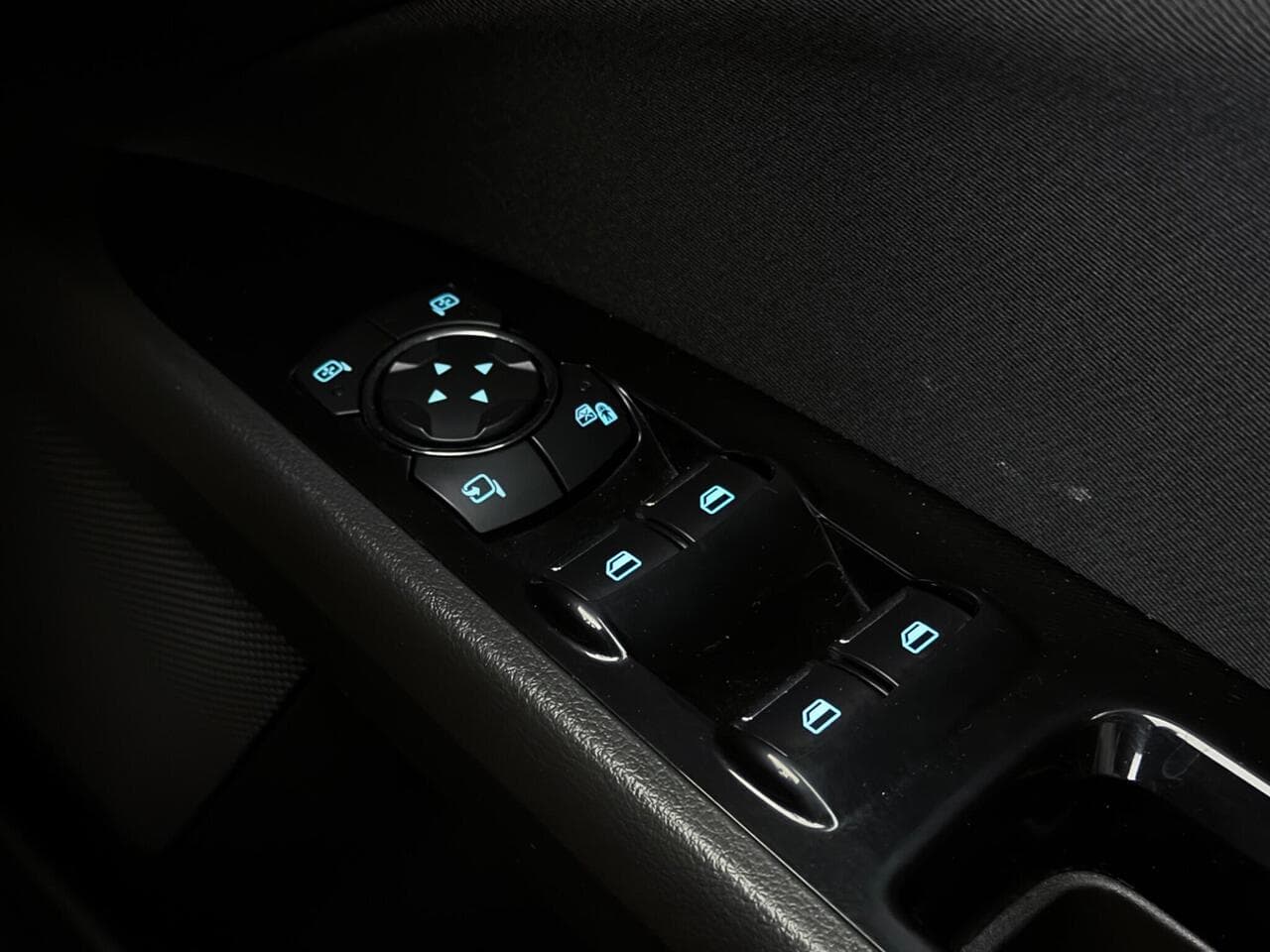 Ford Mondeo thumbnail Misc Controls