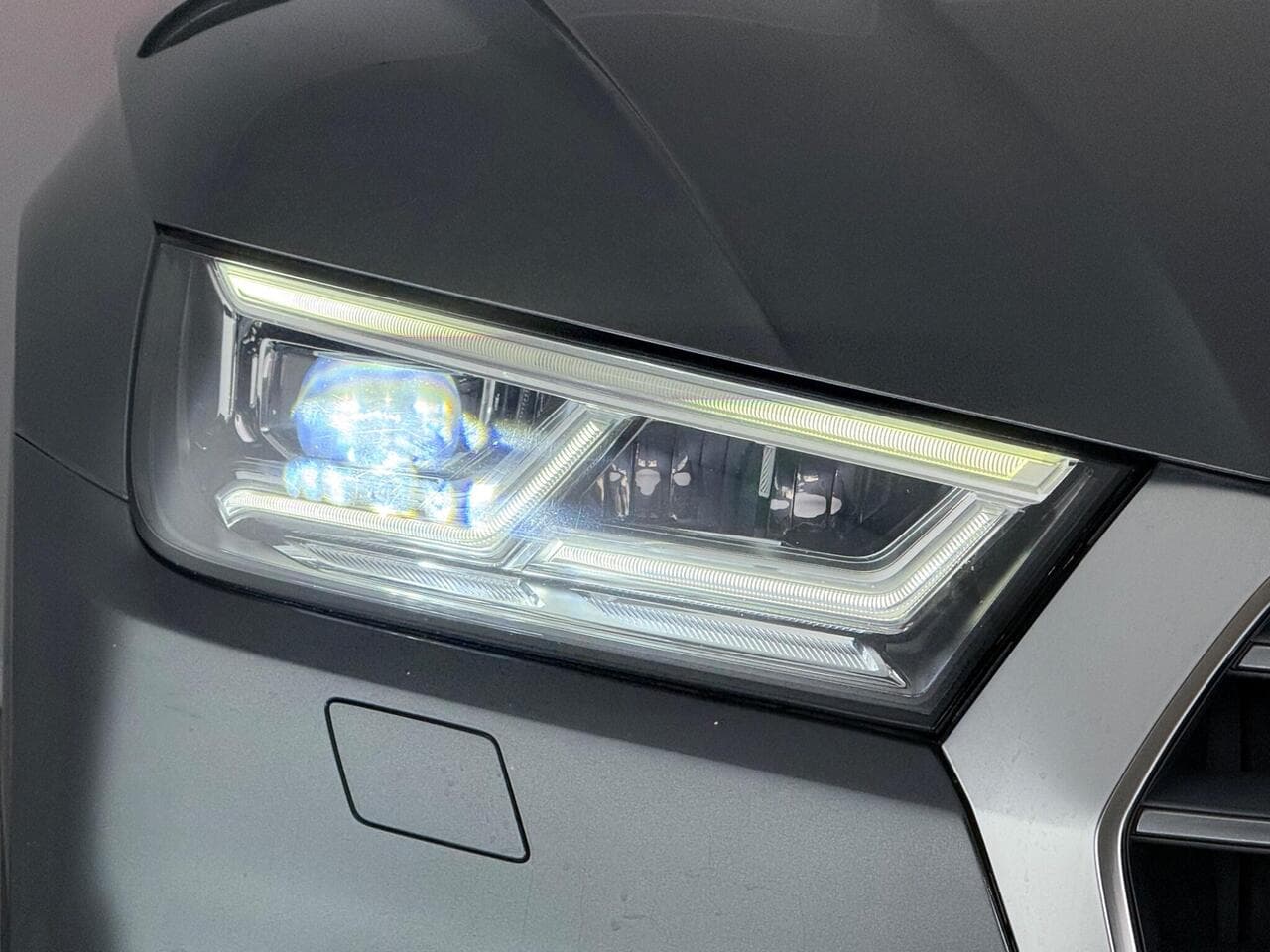 Audi Q5 thumbnail Misc Controls