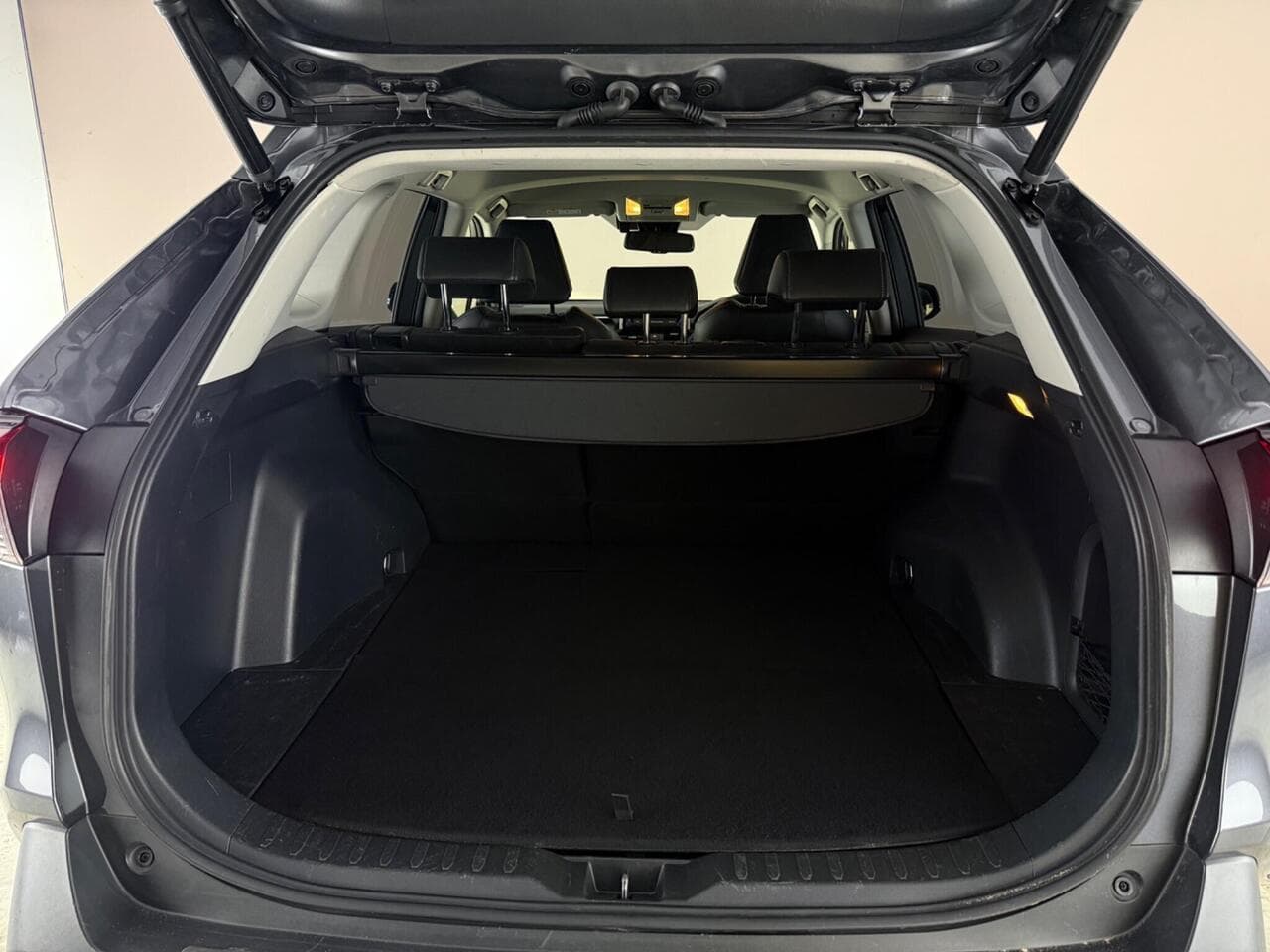 Toyota RAV4 thumbnail Boot