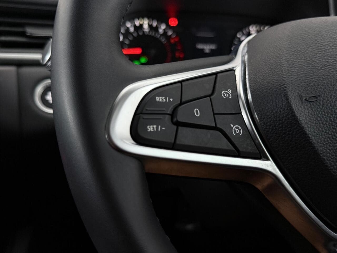 Renault Captur thumbnail Misc Controls