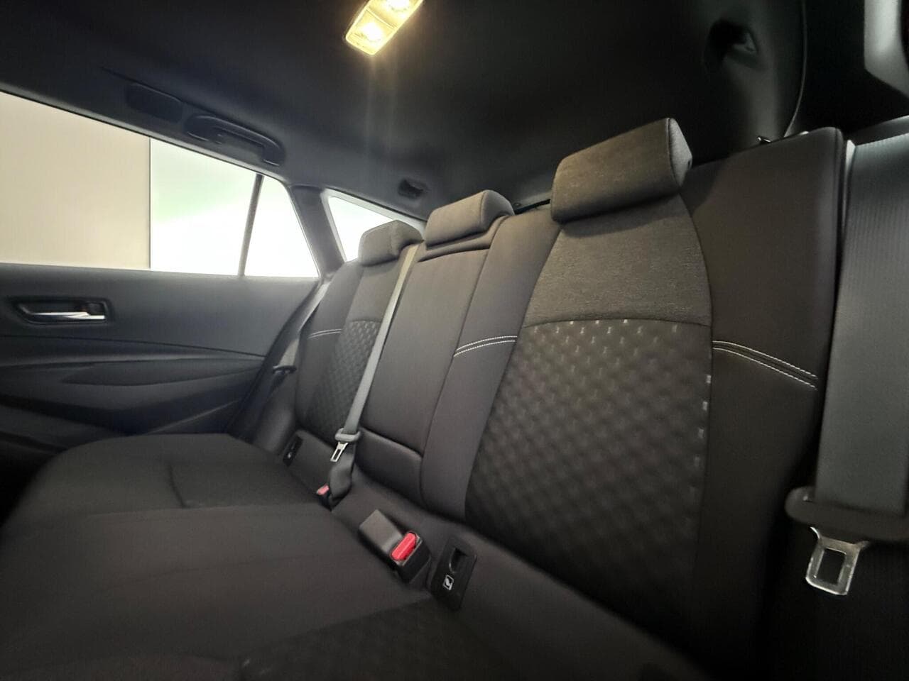 Toyota Corolla thumbnail Seats Rear