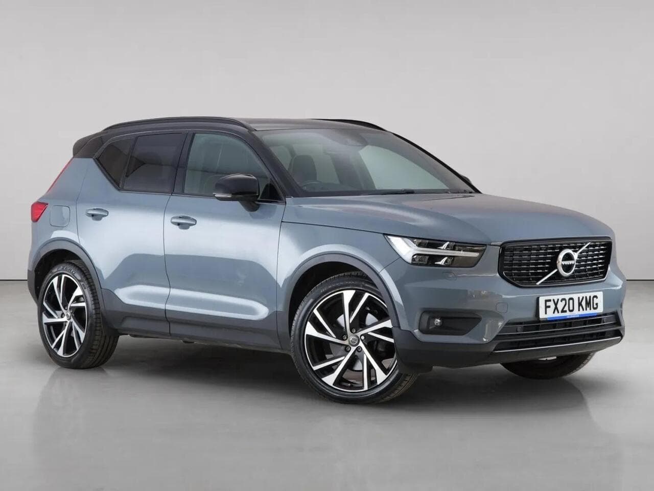Volvo XC40 - Volvo XC40 2.0 D4 R-Design Pro Auto AWD Euro 6 (s/s) 5dr