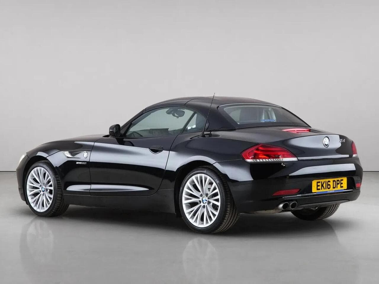 BMW Z4 thumbnail Rear Left