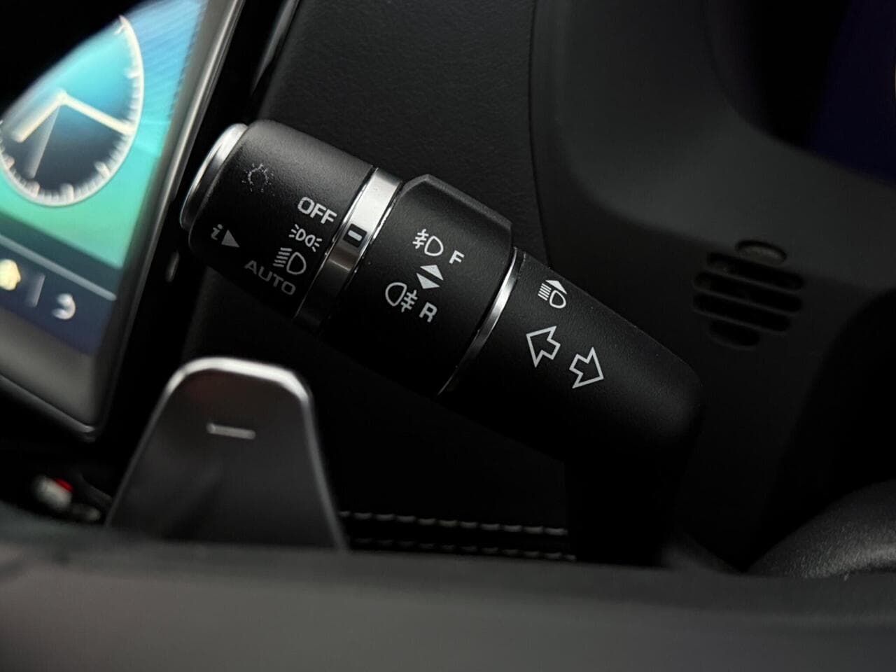 Jaguar F-PACE thumbnail Misc Controls
