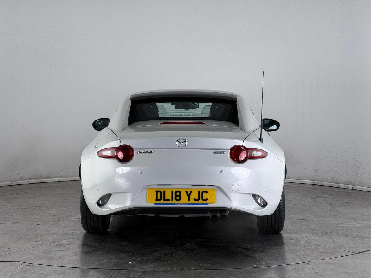 Mazda MX-5 RF thumbnail Rear