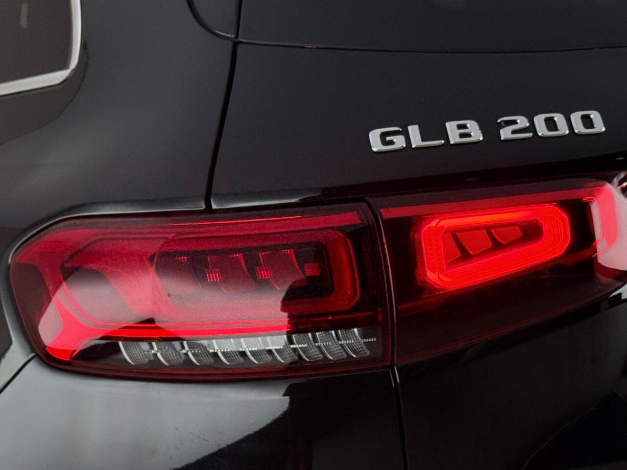 Mercedes-Benz GLB thumbnail Lights Rear