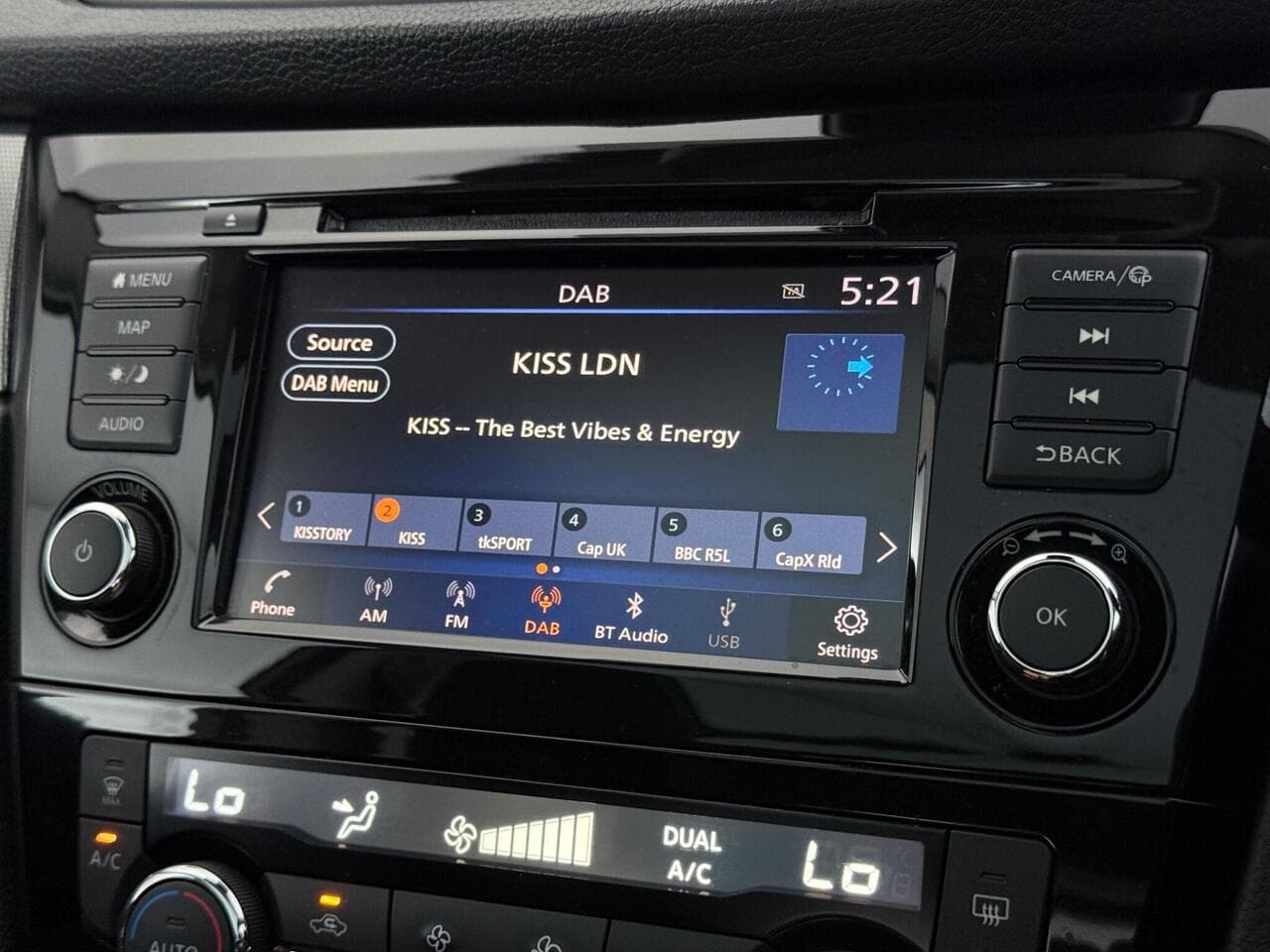 Nissan Qashqai thumbnail Infotainment System