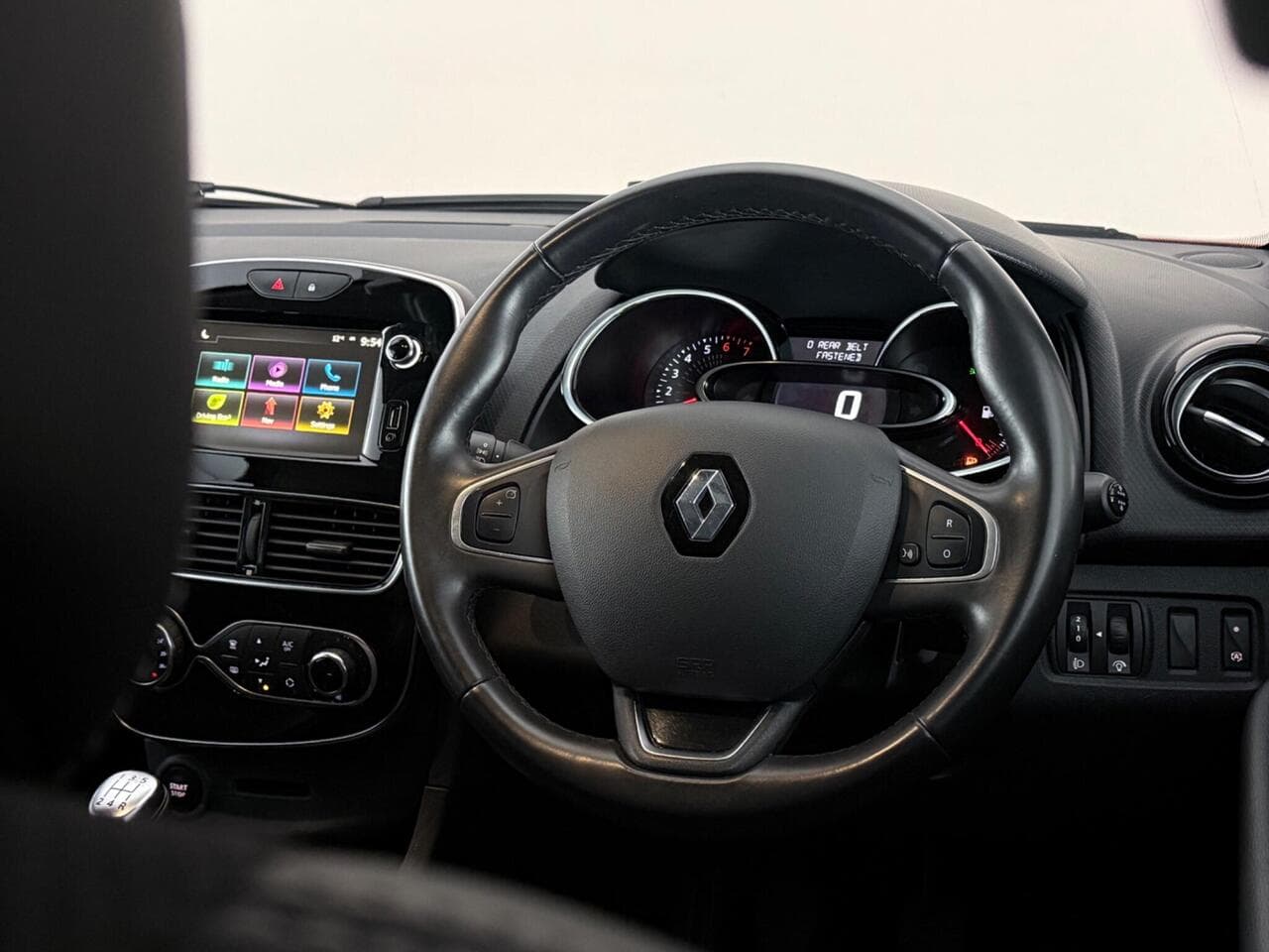 Renault Clio thumbnail Steering Wheel