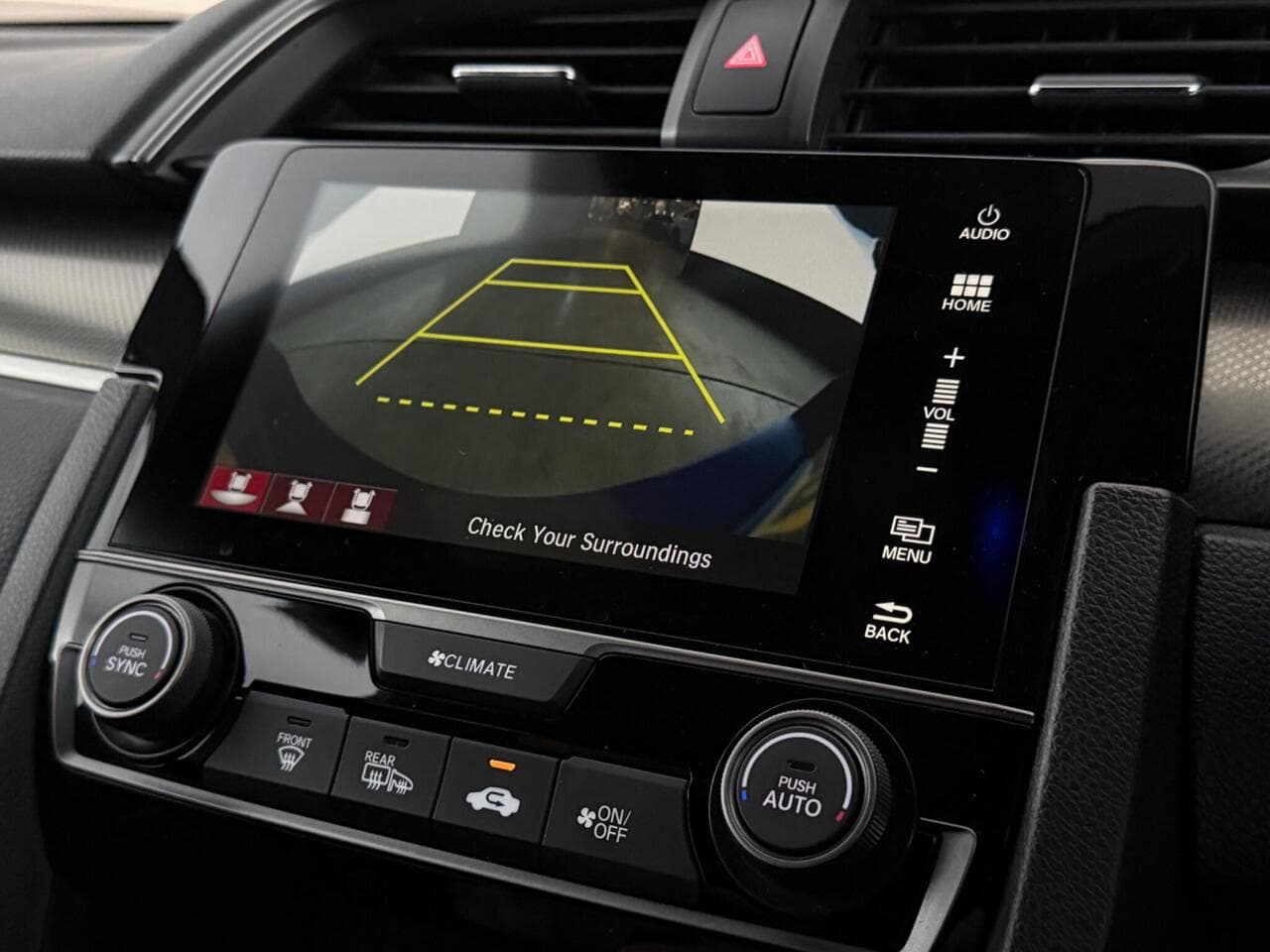 Honda Civic thumbnail Infotainment System