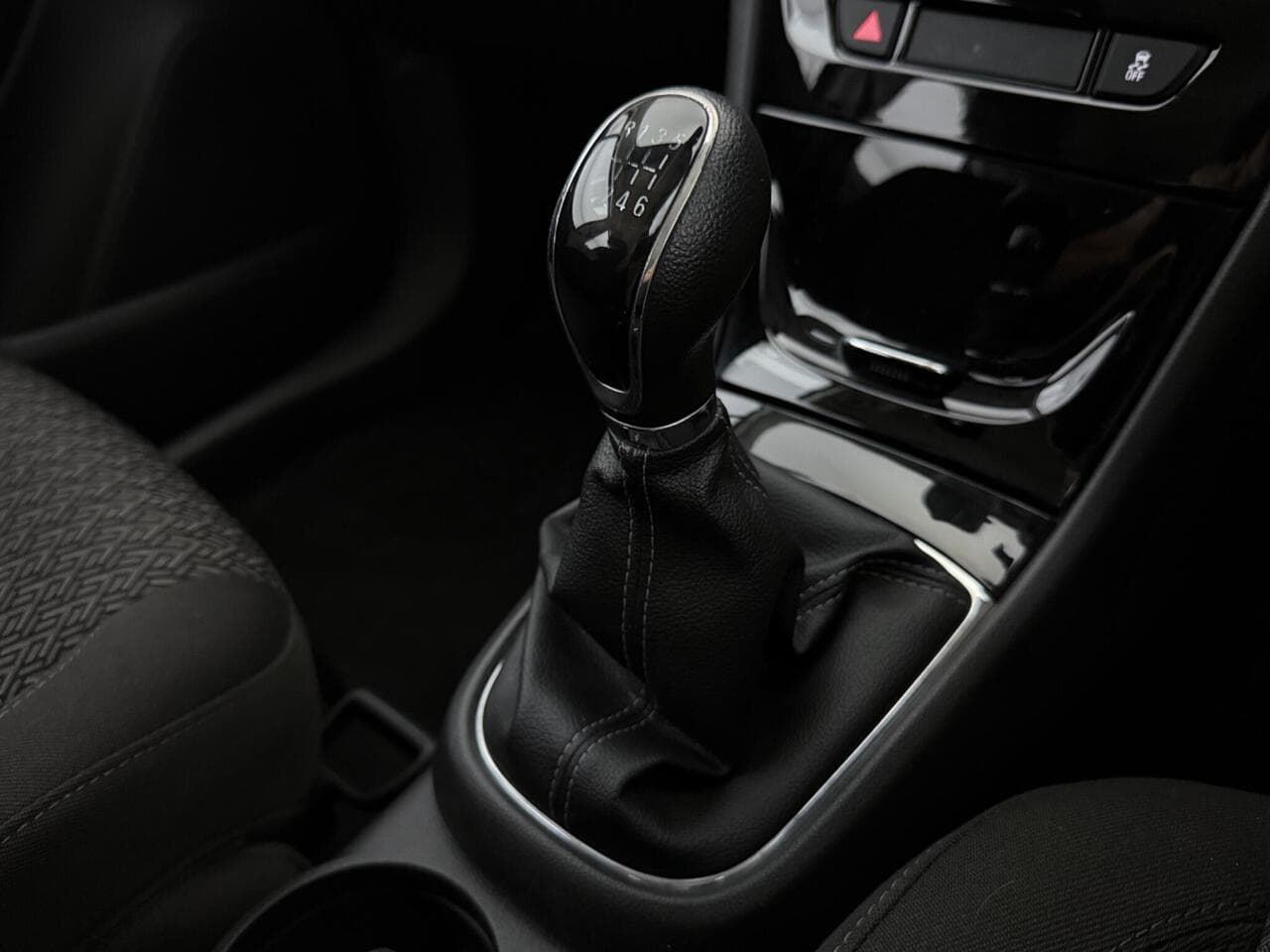 Vauxhall Mokka X thumbnail Interior Front
