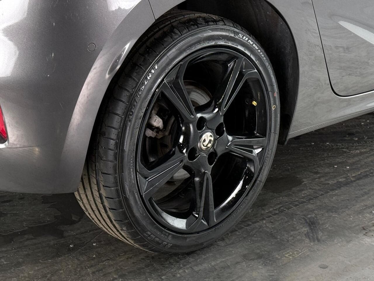 Vauxhall Corsa thumbnail Wheel