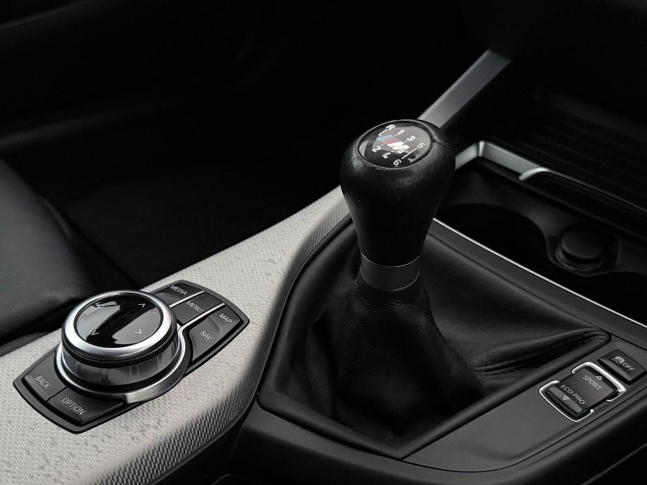 BMW 2 Series thumbnail Interior Front