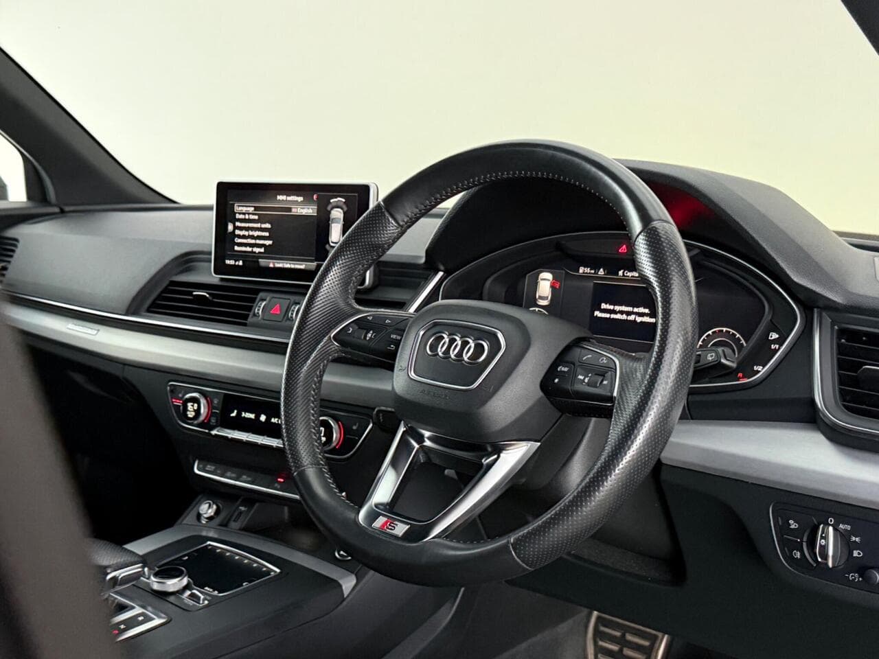 Audi Q5 thumbnail Interior Front